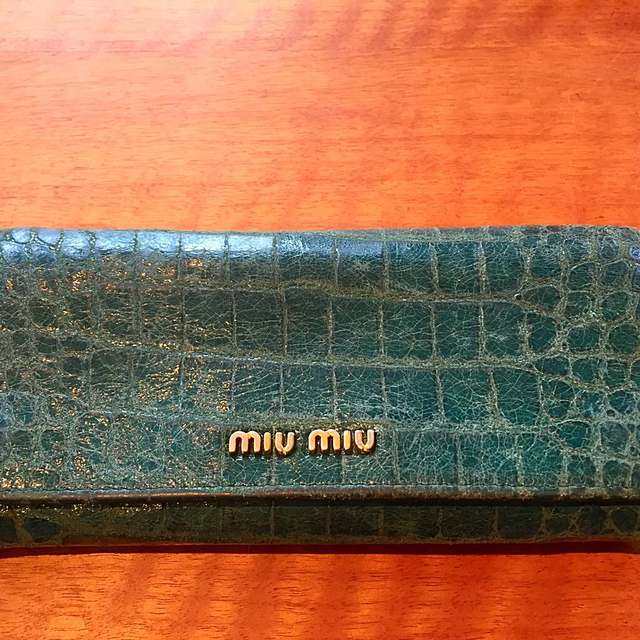 miumiu(ミュウミュウ)のmiumiu グリーンお財布 レディースのファッション小物(財布)の商品写真