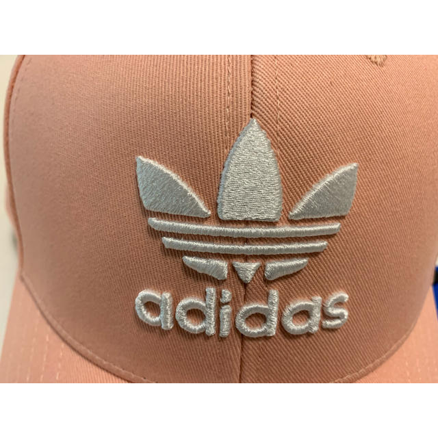 adidas(アディダス)のadidas トレフォイル キャップ メンズの帽子(キャップ)の商品写真