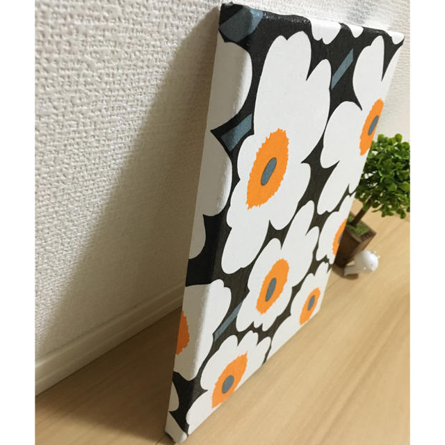 marimekko(マリメッコ)のハンドメイド marimekko インテリアパネル デコパージュ ハンドメイドのインテリア/家具(インテリア雑貨)の商品写真