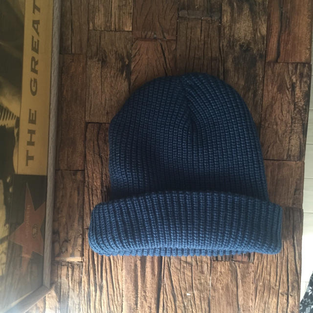 新品未使用✨青 牛革レザータグ✨ニット帽 ブルー レディースの帽子(ニット帽/ビーニー)の商品写真