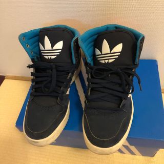 アディダス(adidas)のadidasスニーカー(スニーカー)