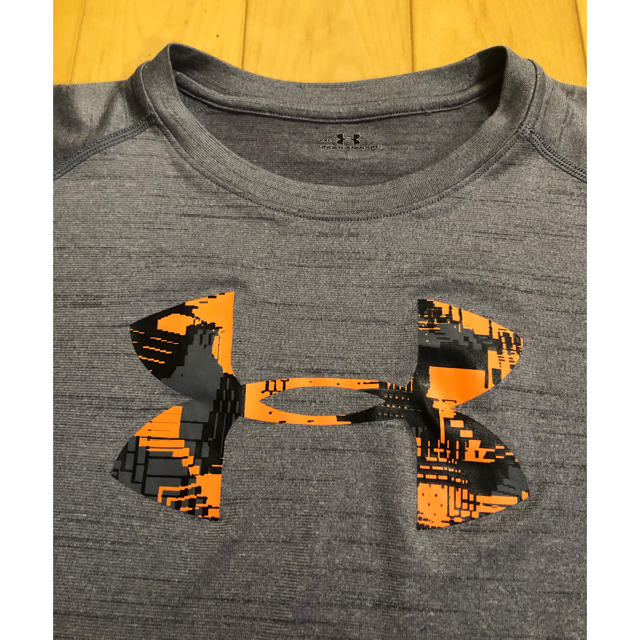 UNDER ARMOUR(アンダーアーマー)の値下げ！【アンダーアーマー】Ｔシャツ キッズ/ベビー/マタニティのキッズ服男の子用(90cm~)(Tシャツ/カットソー)の商品写真