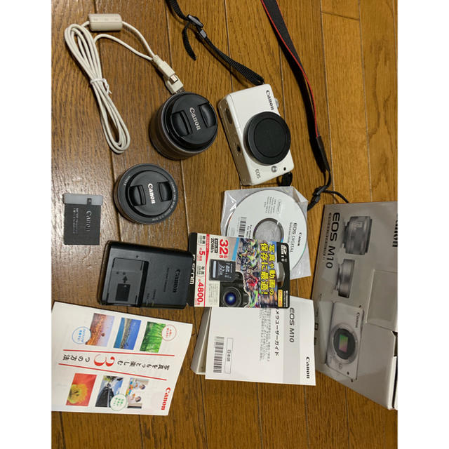Canon(キヤノン)のCanon EOS M10 スマホ/家電/カメラのカメラ(ミラーレス一眼)の商品写真