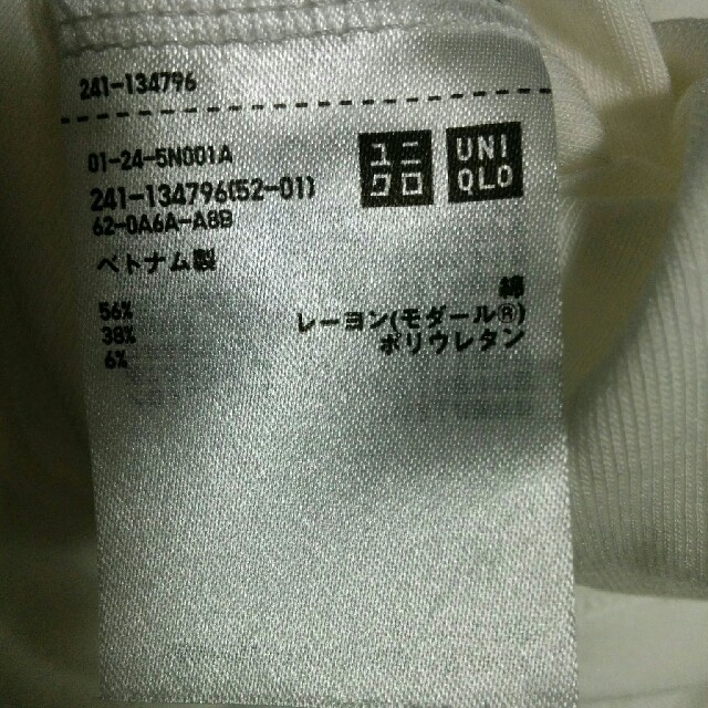 UNIQLO(ユニクロ)のリラックス様専用ユニクロTシャツ3枚+ネックレス レディースのトップス(Tシャツ(半袖/袖なし))の商品写真