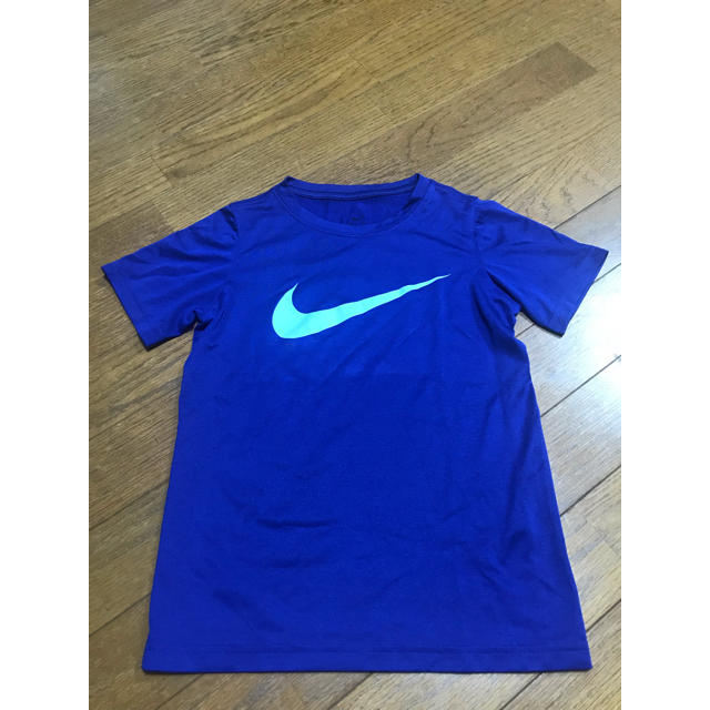 NIKE(ナイキ)のナイキTシャツ キッズ/ベビー/マタニティのキッズ服男の子用(90cm~)(Tシャツ/カットソー)の商品写真