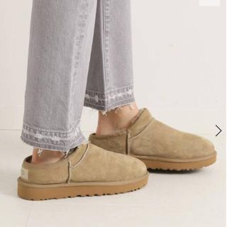 フレームワーク(FRAMeWORK)のUGG CLASSIC SLIPPER ベージュ 7（24）(スリッポン/モカシン)