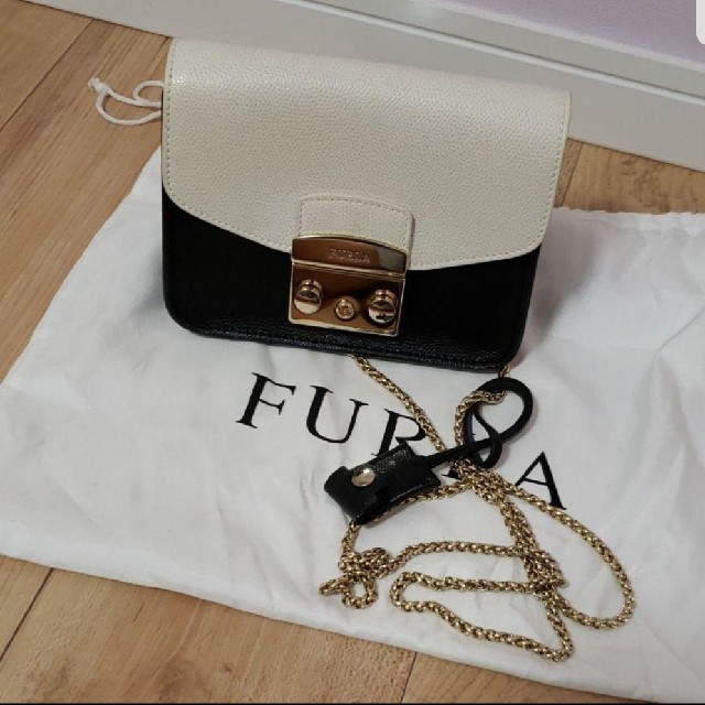 Furla(フルラ)のFURLA　フルラ　メトロポリス　ショルダーバッグ レディースのバッグ(ショルダーバッグ)の商品写真