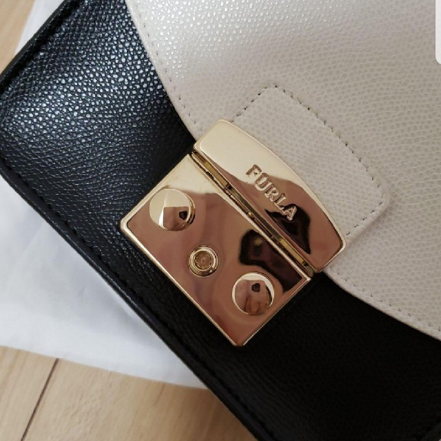 Furla(フルラ)のFURLA　フルラ　メトロポリス　ショルダーバッグ レディースのバッグ(ショルダーバッグ)の商品写真