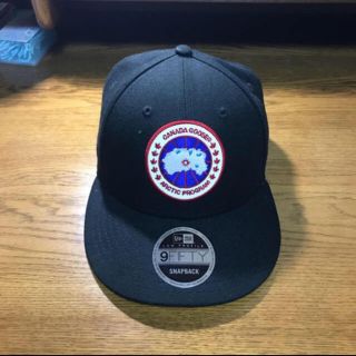 カナダグース(CANADA GOOSE)のカナダグース Newera 帽子(キャップ)