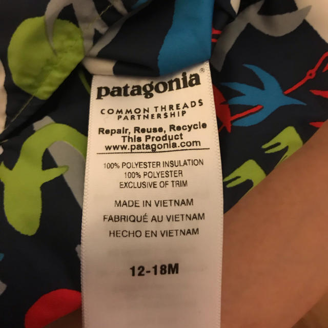 patagonia(パタゴニア)のpatagonia ダウンベスト 12〜18ヶ月 キッズ/ベビー/マタニティのベビー服(~85cm)(ジャケット/コート)の商品写真