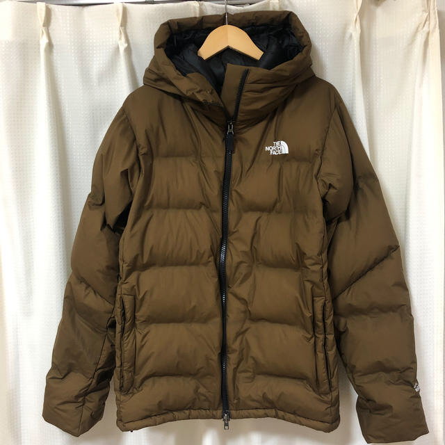 世界有名な THE NORTH チークブラウン ビレイヤーパーカ THENORTHFACE - FACE ダウンジャケット 世界有名な THE NORTH チークブラウン ビレイヤーパーカ THENORTHFACE - FACE ダウンジャケット
