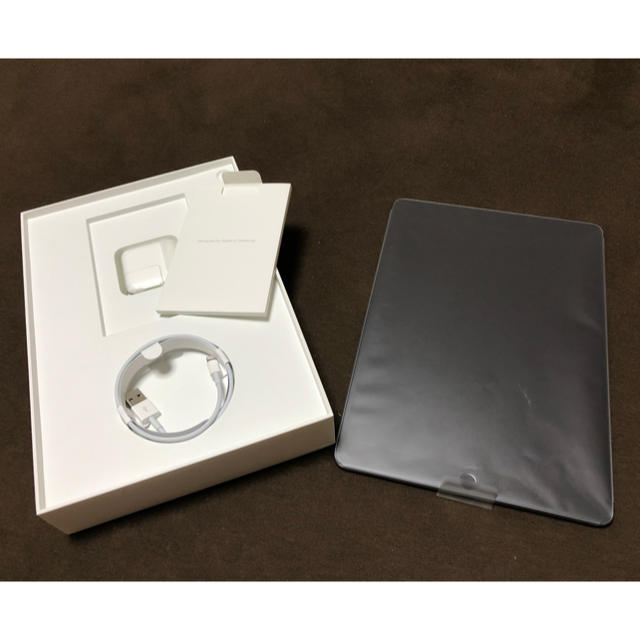 タブレットiPad Pro 10.5インチ Wi-Fi 64GB スペースグレイ