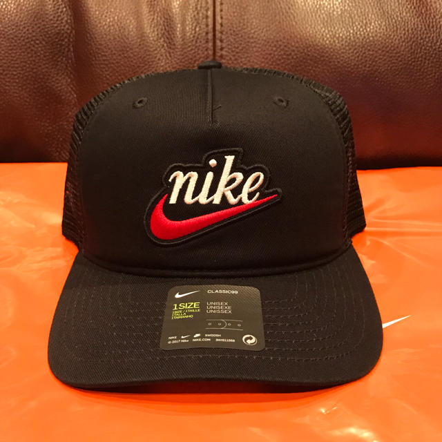 NIKE(ナイキ)の【期間限定SALE中】NIKE クラシック フォーム トラッカー キャップ 黒 メンズの帽子(キャップ)の商品写真