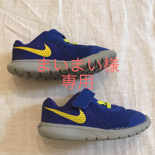 NIKE(ナイキ)のNIKE ナイキ 子供スニーカー 15センチ キッズ/ベビー/マタニティのキッズ靴/シューズ(15cm~)(スニーカー)の商品写真