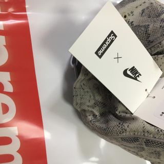 シュプリーム(Supreme)のSUPREME(キャップ)