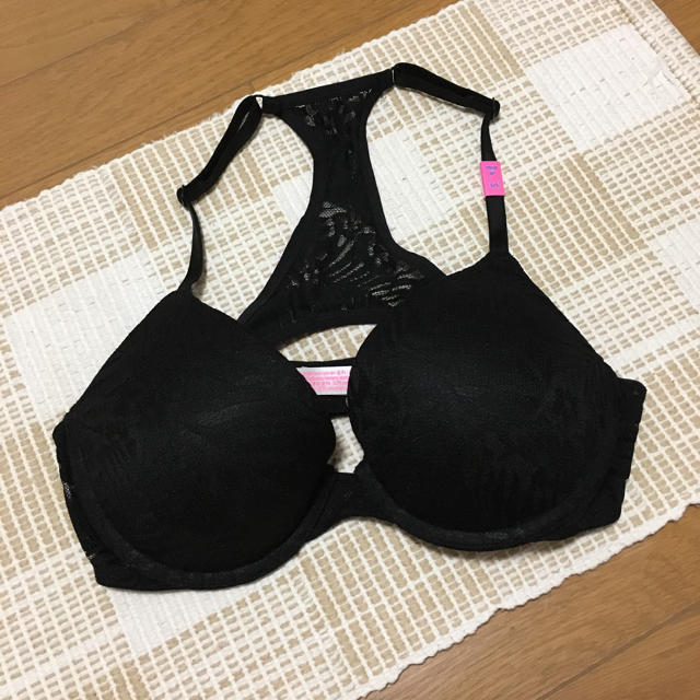 Victoria's Secret(ヴィクトリアズシークレット)のBooFooWoo様専用☆PINK☆セクシーブラ レディースの下着/アンダーウェア(ブラ)の商品写真