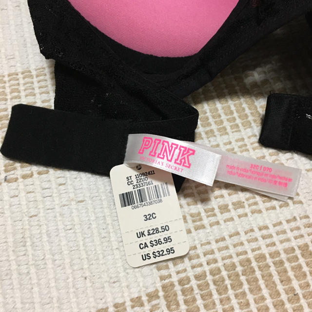 Victoria's Secret(ヴィクトリアズシークレット)のBooFooWoo様専用☆PINK☆セクシーブラ レディースの下着/アンダーウェア(ブラ)の商品写真