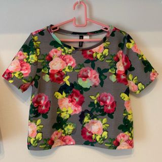 エイチアンドエム(H&M)の花柄セットアップ(Tシャツ、スカート)(Tシャツ(半袖/袖なし))