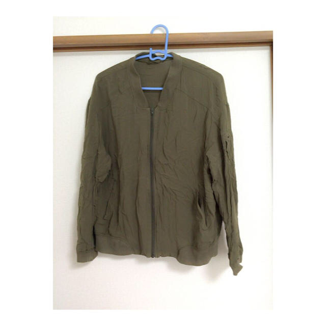 GU(ジーユー)のGU レディースのジャケット/アウター(ブルゾン)の商品写真