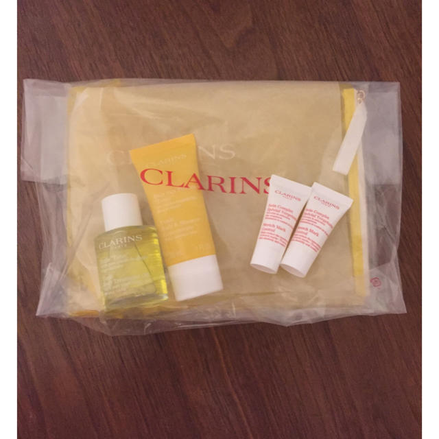 CLARINS(クラランス)のクラランス オイル シャワージェル ポーチセット＋ストレッチマーククリーム コスメ/美容のボディケア(ボディオイル)の商品写真