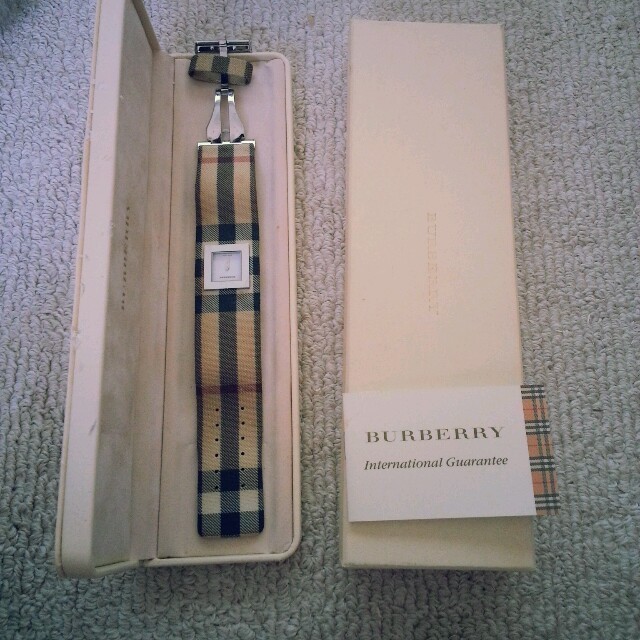 BURBERRY(バーバリー)のバーバリー☆腕時計 訳あり メンズの時計(レザーベルト)の商品写真