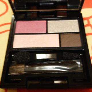 エイボン(AVON)の新品 AVON グラデーション アイシャドウ(アイシャドウ)