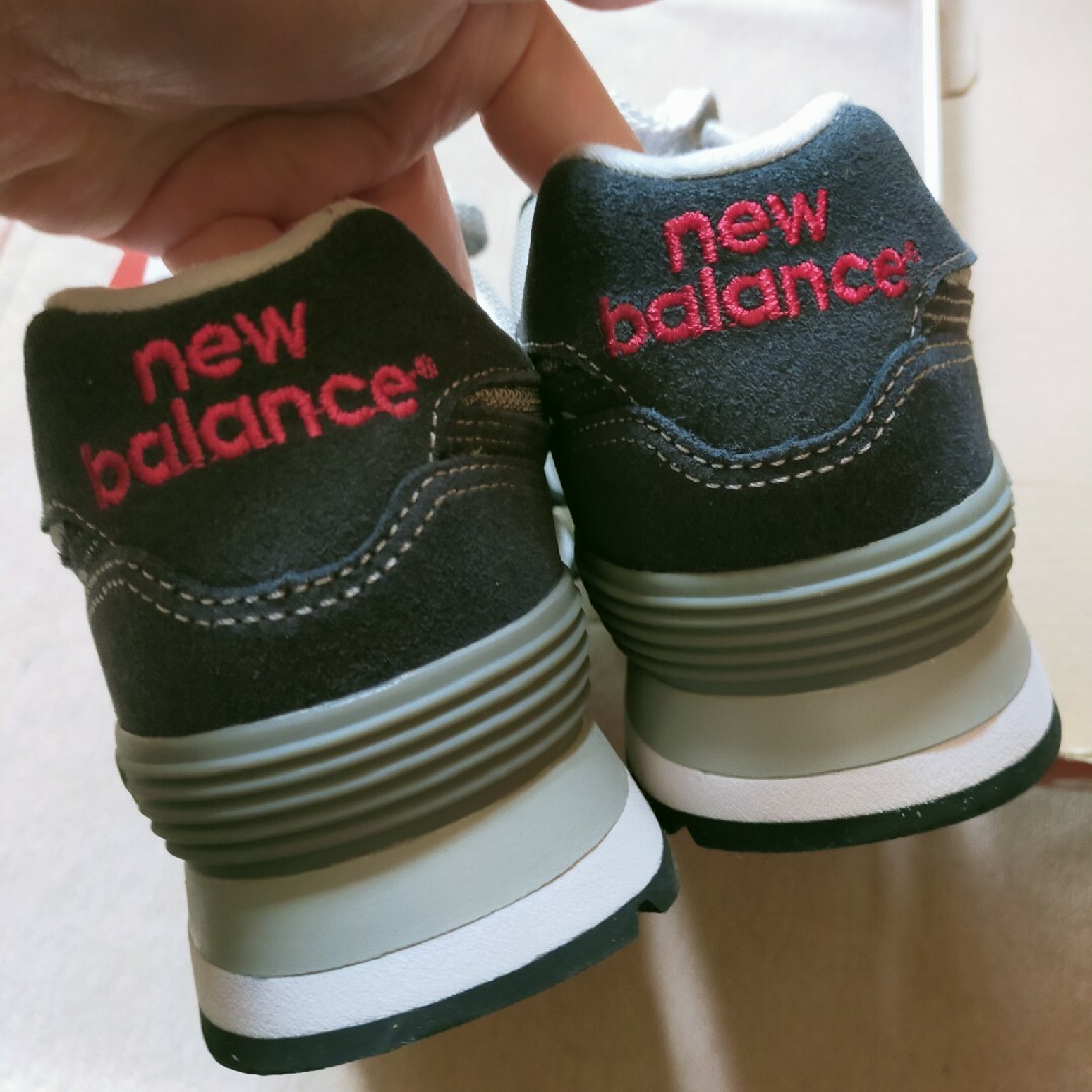 New Balance(ニューバランス)のニューバランス　574　25センチ　新品未使用 メンズの靴/シューズ(スニーカー)の商品写真