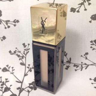 サンローラン(Saint Laurent)のYSL タン アンクルド ポー ファンデ(ファンデーション)