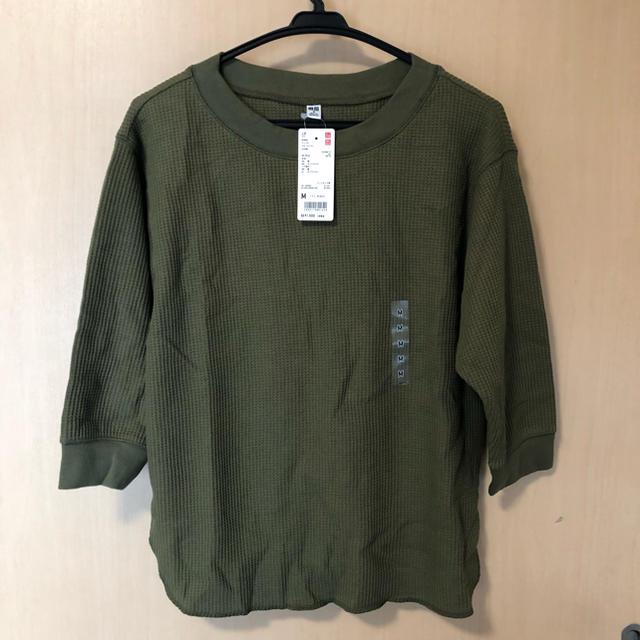 UNIQLO(ユニクロ)のUNIQLO ワッフルクルーネックT七分袖 サイズM オリーブ レディースのトップス(Tシャツ(長袖/七分))の商品写真