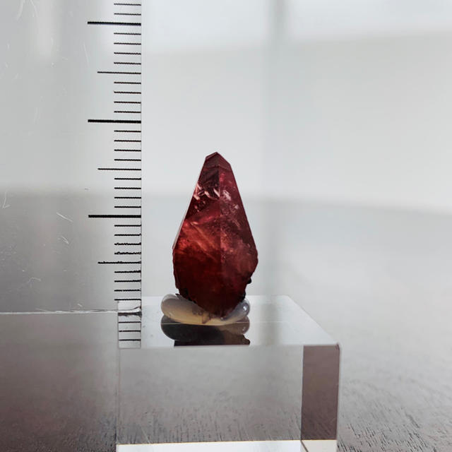 【鉱物標本】ロードクロサイト 犬牙状結晶 原石 ペルー産