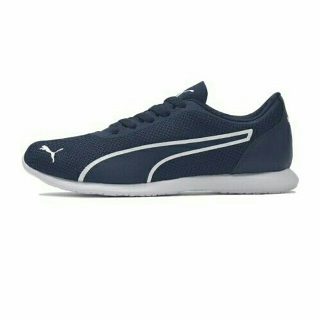 PUMA(プーマ)の最値定価6480円!新品!プーマ ベガスウィート高級スニーカー 紺白 24cm レディースの靴/シューズ(スニーカー)の商品写真