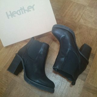 ヘザー(heather)のフェイクレザーサイドゴアショートブーツ(ブーツ)