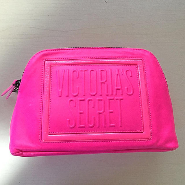 Victoria's Secret(ヴィクトリアズシークレット)のヴィクシー ポーチ レディースのファッション小物(ポーチ)の商品写真