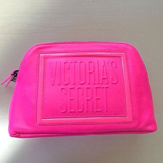 ヴィクトリアズシークレット(Victoria's Secret)のヴィクシー ポーチ(ポーチ)