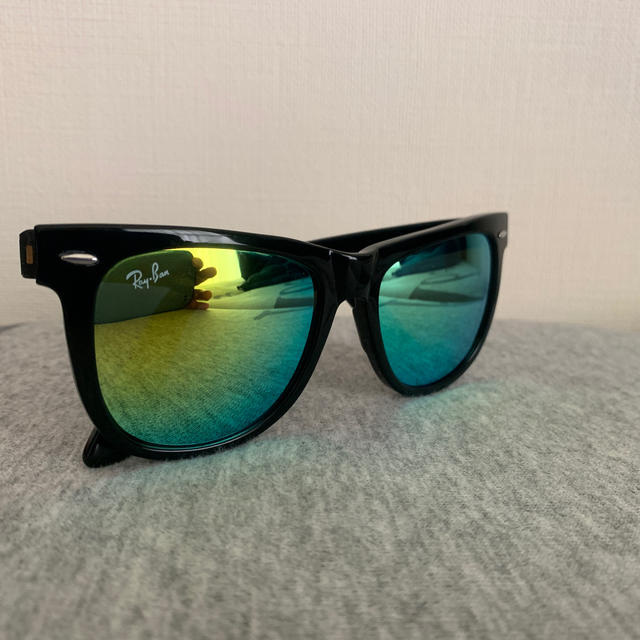 Ray-Ban(レイバン)のマンソン様専用！美品！レイバンサングラス レディースのファッション小物(サングラス/メガネ)の商品写真