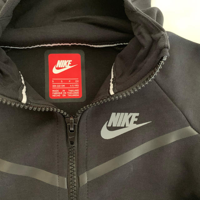 NIKE(ナイキ)のNIKE ジップパーカー 105cm キッズ/ベビー/マタニティのキッズ服男の子用(90cm~)(ジャケット/上着)の商品写真