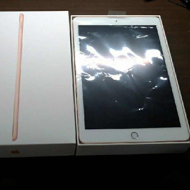 32GBサイズ美品　Apple iPad 9.7インチ Wi-Fiモデル 6th