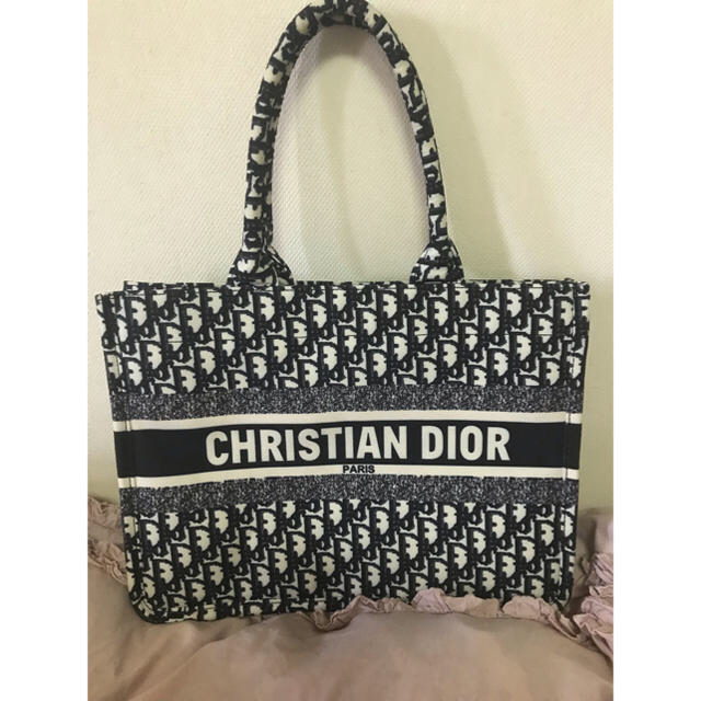 Christian Dior(クリスチャンディオール)のDIOR ブックトート レディースのバッグ(トートバッグ)の商品写真