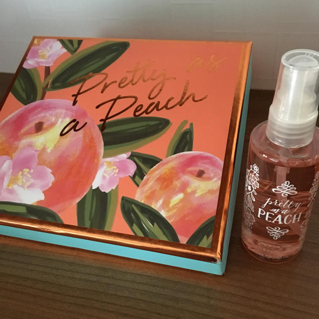 Bath & Body Works(バスアンドボディーワークス)のBath&Body Works フレグランスミスト ピーチ コスメ/美容の香水(香水(女性用))の商品写真