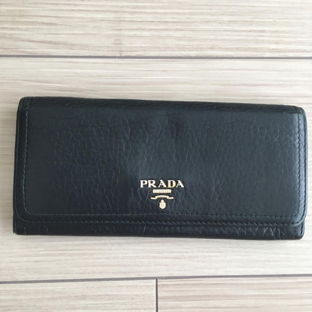 PRADA プラダ 財布