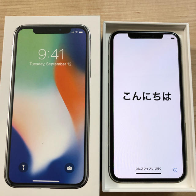 Apple(アップル)のiPhone X Silver 64 GB docomo 【フルセット美品】 スマホ/家電/カメラのスマートフォン/携帯電話(スマートフォン本体)の商品写真