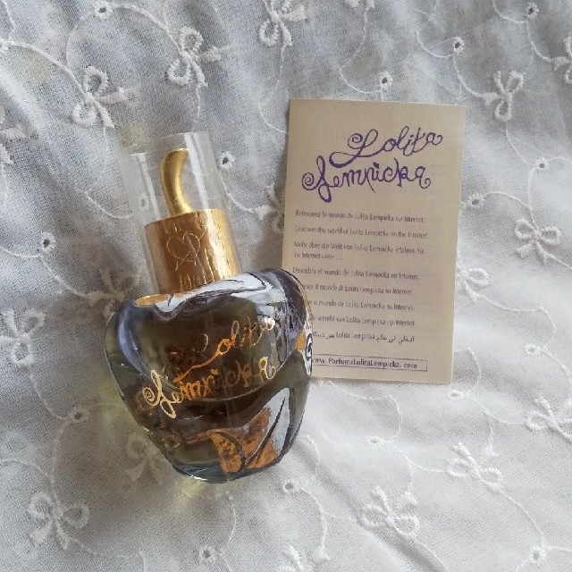 LOLITA LEMPICKA(ロリータレンピカ)のロリータレンピカ  30ml  箱あり 美品♪ コスメ/美容の香水(香水(女性用))の商品写真