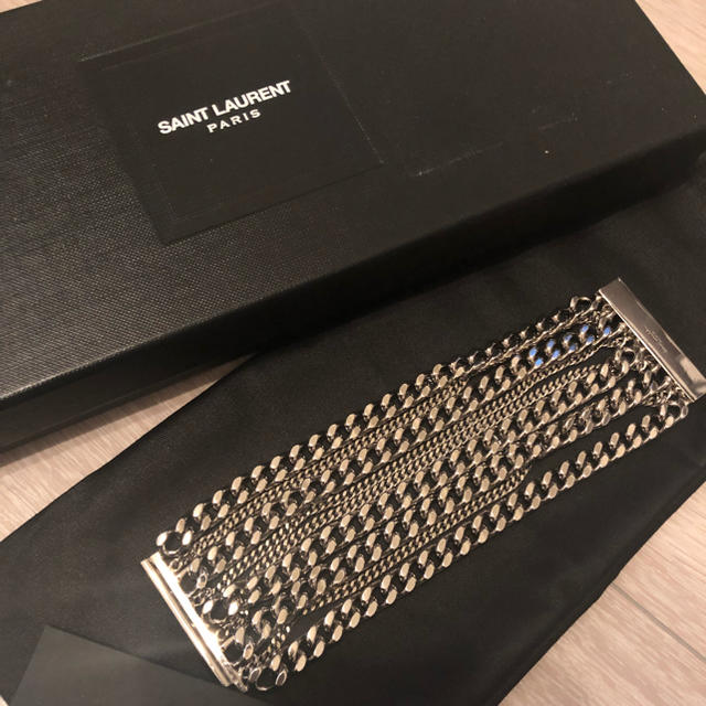 Saint Laurent(サンローラン)の定価18万 SAINT LAURENT サンローラン バングル ブレス シルバー メンズのアクセサリー(ブレスレット)の商品写真