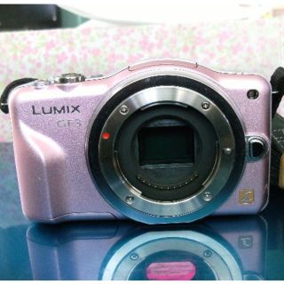 パナソニック(Panasonic)の超カワイイフェアリーピンク Panasonic LUMIX　DMC-GF3 本体(ミラーレス一眼)