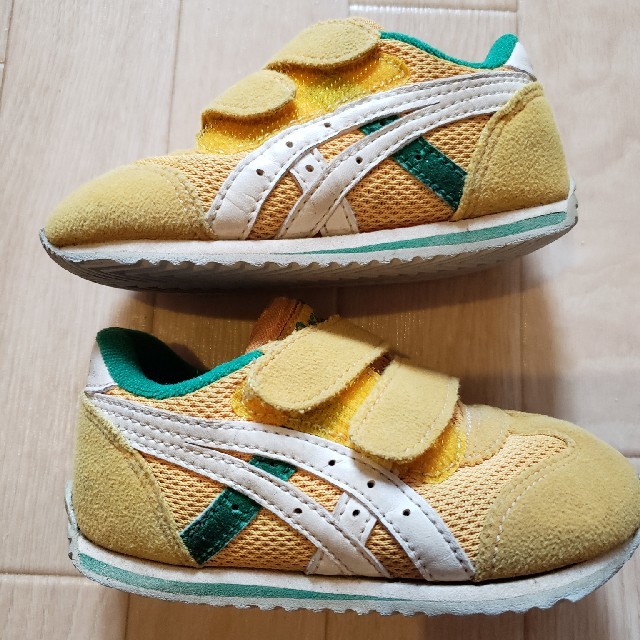 asics(アシックス)のアシックススニーカー　13,5㎝ キッズ/ベビー/マタニティのベビー靴/シューズ(~14cm)(スニーカー)の商品写真