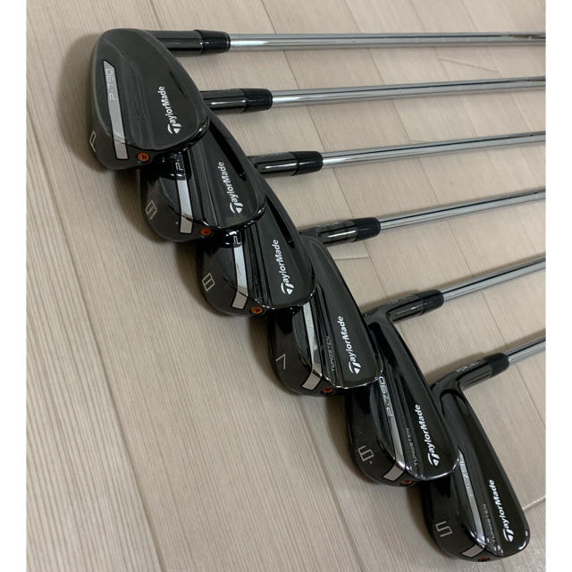 TaylorMade(テーラーメイド)のテーラーメイド 限定モデル P790 ブラックアイアン #5〜PW リシャフト品 スポーツ/アウトドアのゴルフ(クラブ)の商品写真