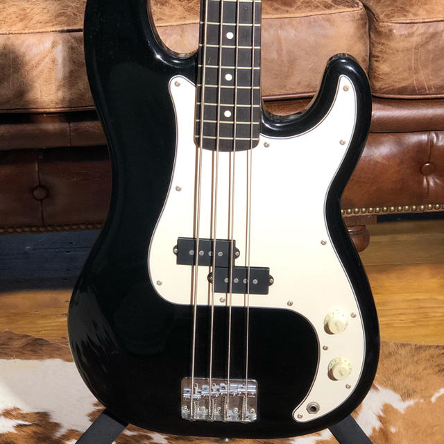 ベースfender mexco  PB