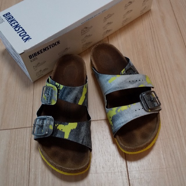 BIRKENSTOCK(ビルケンシュトック)のビルケン  サンダル  32サイズ  男児用 キッズ/ベビー/マタニティのキッズ靴/シューズ(15cm~)(サンダル)の商品写真