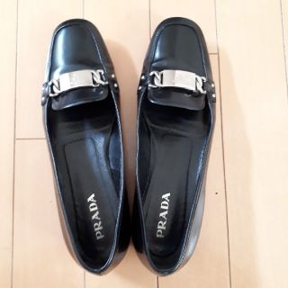 プラダ(PRADA)のプラダ　ローファー(ローファー/革靴)