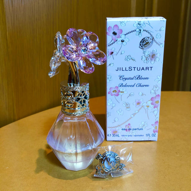 JILLSTUART(ジルスチュアート)のあお。さま専用 JILL STUART   クリスタルブルームビーラブド OP コスメ/美容の香水(香水(女性用))の商品写真